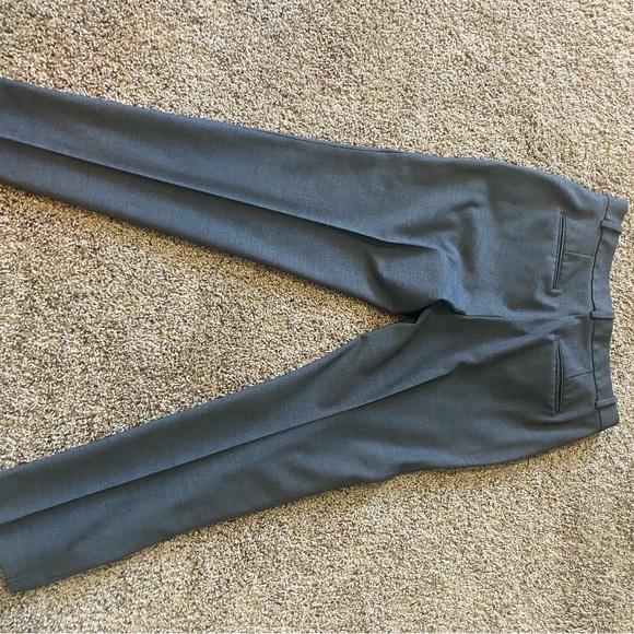 ANN TAYLOR Dress Slacks: Excellent Used Condition. Size 8 - Picture 6 of 9